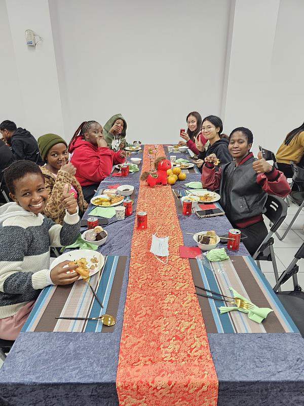 南華大學舉辦歲末團圓宴，讓境外學生感受滿滿的溫暖，歡喜迎新春。