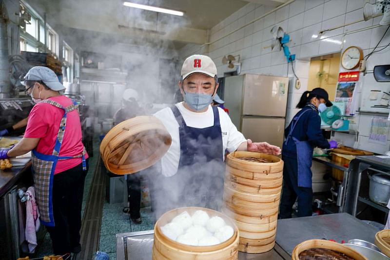 「眷村龎」留下兩代之間懷舊家常的老味道。