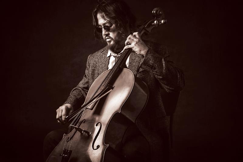 風潮音樂今日（12日）懷著沉痛的心情證實，享譽兩岸三地的「配樂鬼才」、三金大提琴家范宗沛，近日在家人與音樂的守護下於台北榮民總醫院辭世。（圖／風潮音樂提供）