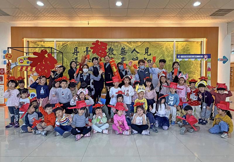 躍動馬年，熱力屏東，天明製藥農科觀光藥廠大年初二開館