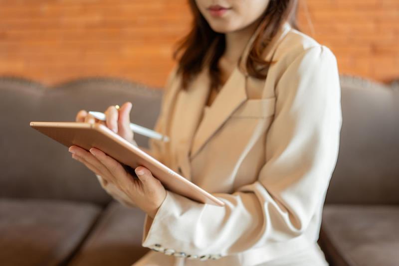 富士達保經提醒，出發前多一份保障檢視，讓連假出遊更放心。