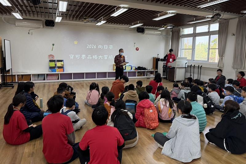 南大學生自主籌辦品格教育營隊，走入在地校園陪伴學童寒假學習，展現結合理論與行動的教育特色。