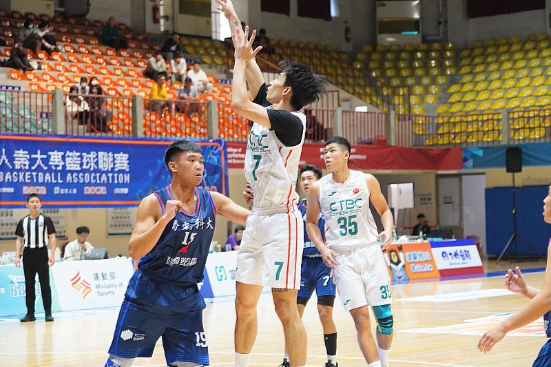 中金院男籃代表隊本季重返公開一級賽場，不僅成功保級，還躋身8強列隊，突破隊史紀錄。（圖／中金院提供）