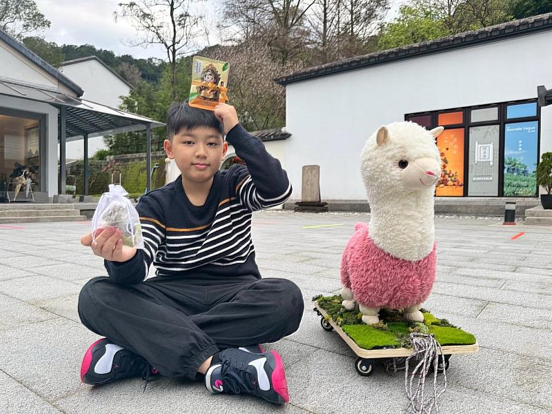 茶博館大年初二開館，推出「茶山好馬吉 Horse攏總來！」系列活動，歡迎民眾闔家來走春。