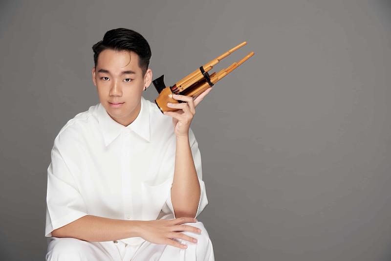 2月20日初四上午由樂壇新星宋長翰結合竹笙、電子琴與打擊樂器，帶來賀歲音樂會。