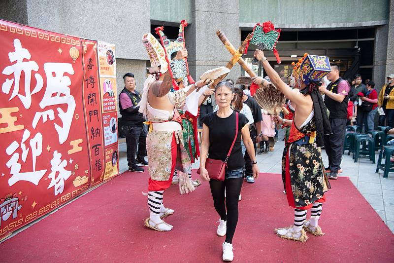 嘉義市立博物館家將走陣、臉譜彩繪帶民眾沉浸信仰文化迎新春