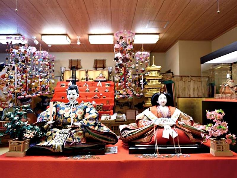 「天領日田雛祭」展示全國罕見的雛人形到深受百姓喜愛的紙和布製作的 擺飾雛偶等各種雛人形和雛道具。