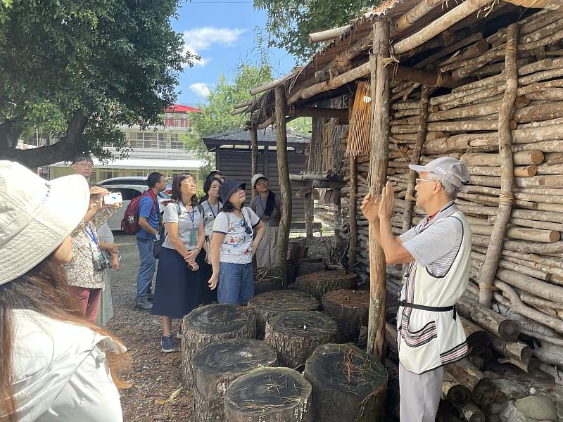 走進泰雅家屋,聽見族人如何在建築中融合生活方式與文化故事。