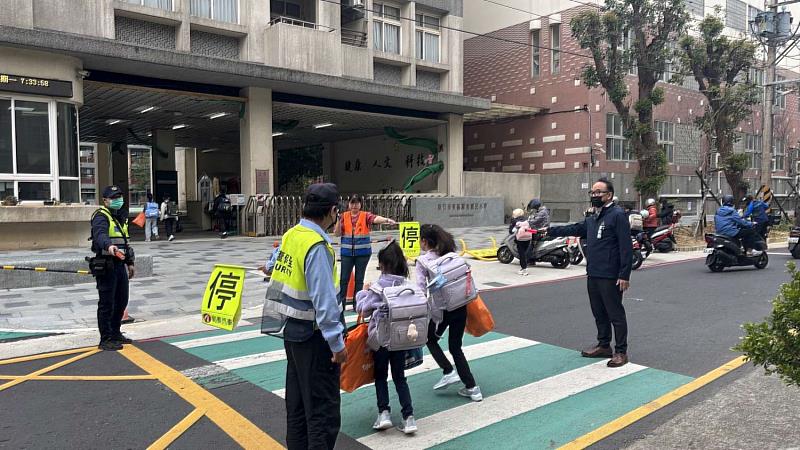 市府啟動「護童專案」，全面強化校園周邊安全維護與交通管理。