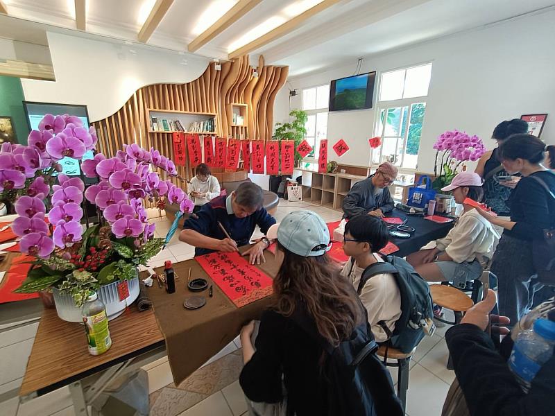 新春贈聯活動－現場墨筆揮毫