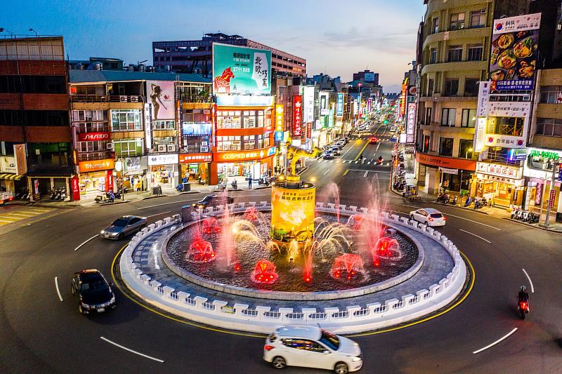 嘉義市圓環王牌投手KANO雕像2月26日進廠大保養(3)