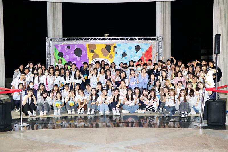 營隊合照（晚會活動）。