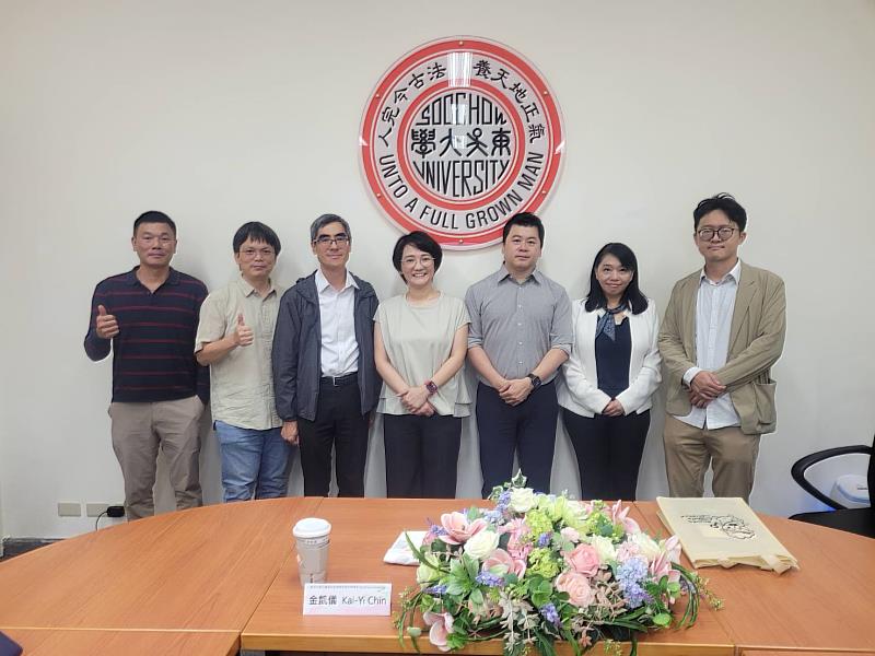 圖一、聖荷西州立大學業務發展與全球策略、專業與全球合作資深總監Allan至東吳大學巨量資料管理學院參訪。
