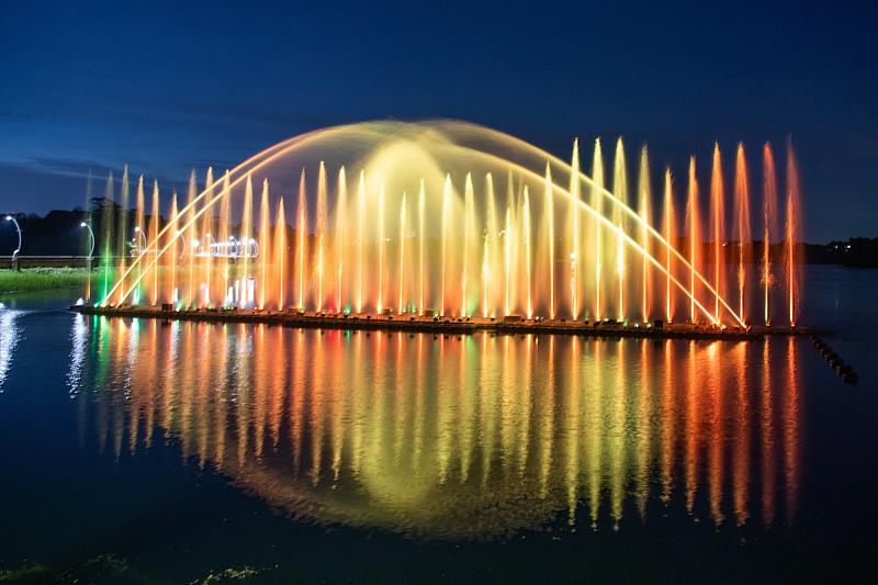 蘭潭音樂噴泉因水位偏低，2月25日起暫停演出。