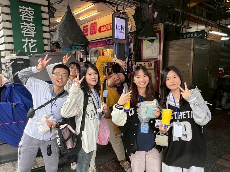 營隊學員將於3月底擔任「文化走讀小尖兵」，帶領外籍學生深度認識臺中市舊城區，將所學轉化為實務行動。