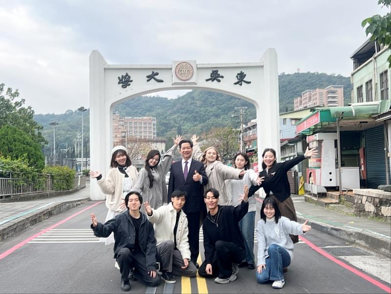圖一、東吳大學教學嚴謹扎實,榮登2026《遠見》「商管法律」私校一般大學第3名。