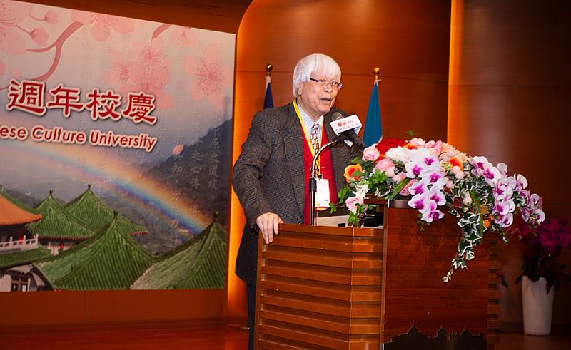 陳泰然董事長提出辦學3大關鍵思考，強調在AI世代須兼具科技理性與人文自覺，培養能明辨價值、善用科技的現代公民，期許中國文化大學在變局中展翼高飛、邁向更卓越未來。