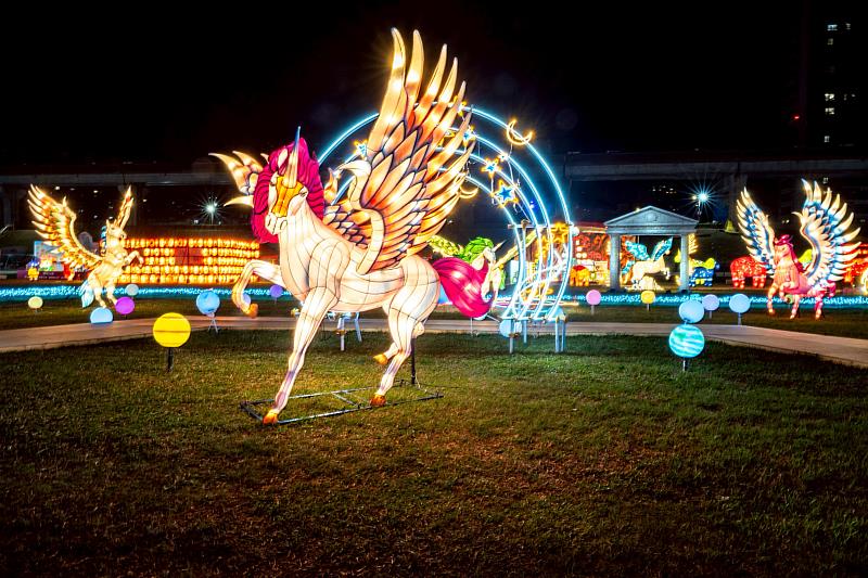 天馬行空燈區。