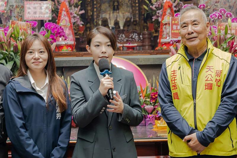 市長高虹安祈願新的一年市政建設穩健推動、市民平安。