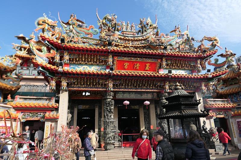 正月十五出龍參拜前，必須於苗栗玉清宮主祀關聖帝君前完成點睛儀式，方能賦予祥龍靈性與神格。