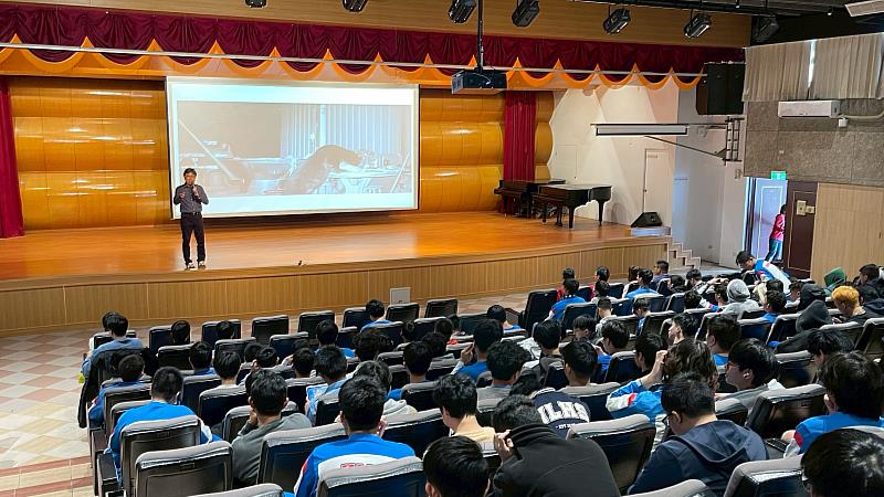 環境暨海洋學院簡介－戴興盛院長。