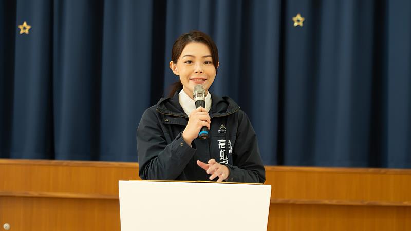 市長高虹安致詞，期盼透過友善校園宣導，建立學生們「尊重、合作、不欺負」的核心價值。