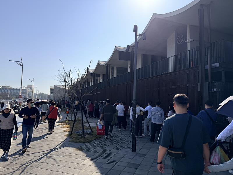 竹風漁市春節9天連假湧入逾20萬人次。