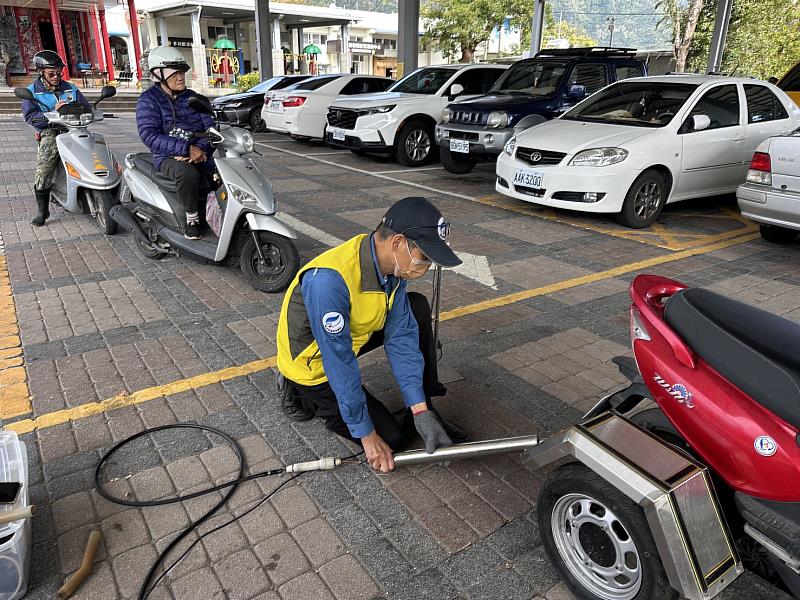 守護清新空氣!臺東縣環保局持續提供偏鄉機車排氣定檢服務
