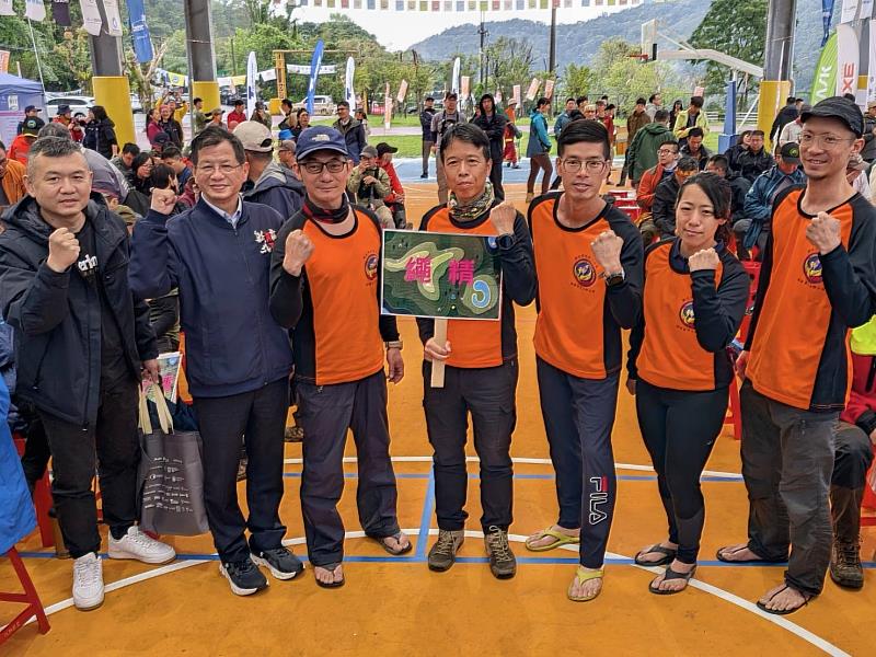 消防局陳崇岳局長勉勵新板山搜義消分隊參賽隊伍