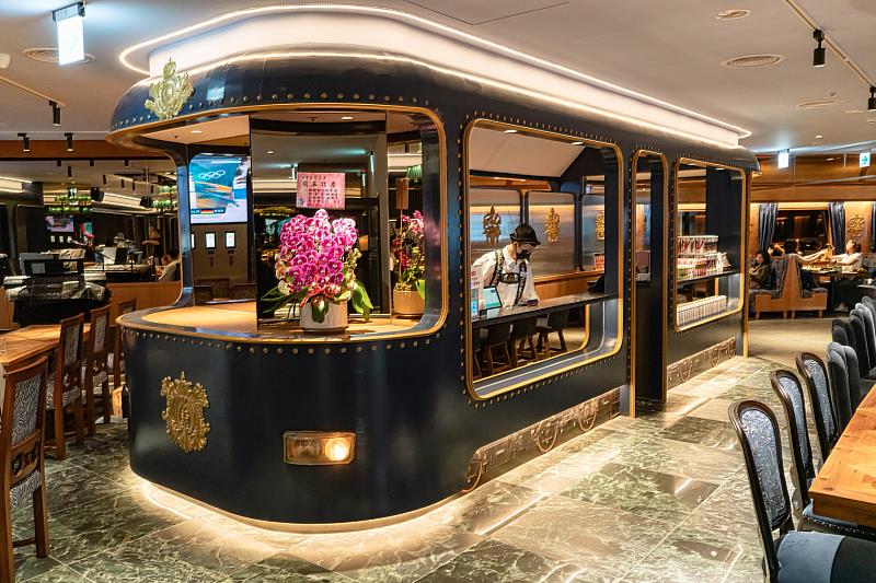 0_金色三麥打造火車車廂場景 (2)_0