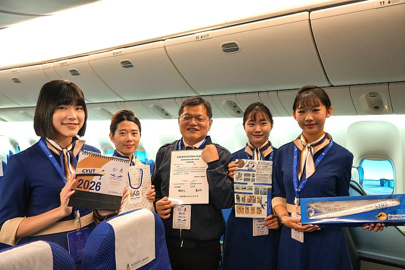 747-8F(1/200)飛機模型是本次航發會「從起飛到落地D&A-2026航空體驗營」的限量紀念品，十分搶手。