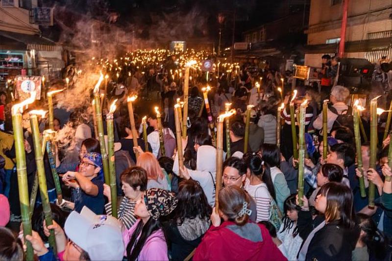 2_正月十五油笐火_油笐火遶山活動