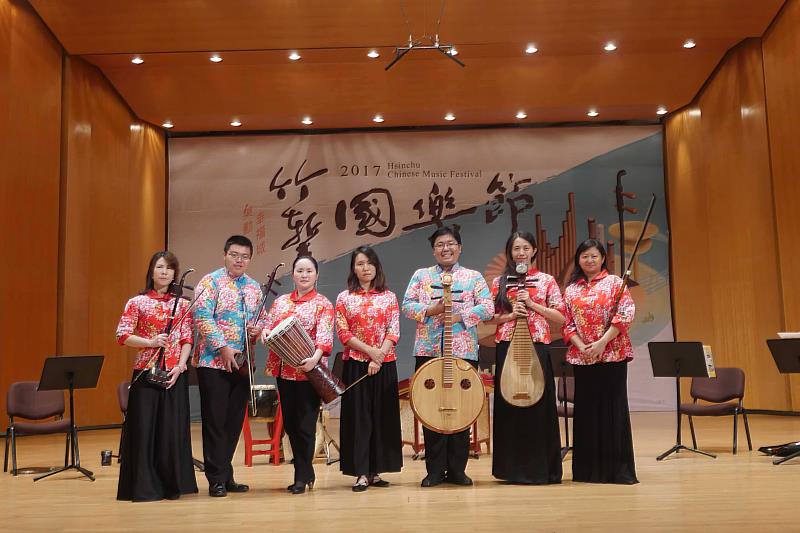 3月1日上午邀請台北絲竹樂團，為園林注入悠揚春日樂聲。