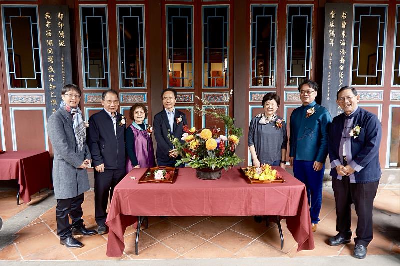 今（28）日上午於林本源園邸舉行「芳華再現．花語林園」插花特展開幕式，邀請民眾一同入園欣賞
