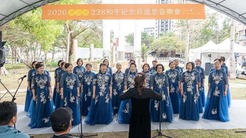 今日追思音樂會邀請薔薇婦女合唱團擔綱演出。