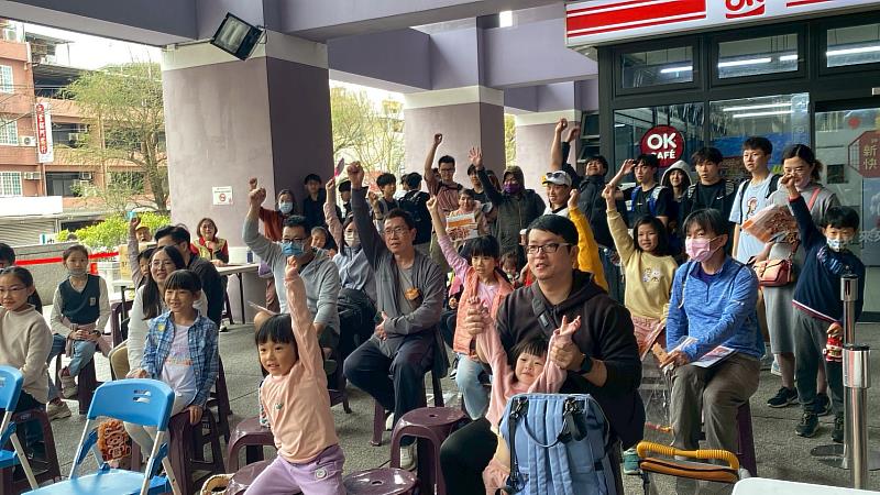 元宵伴笑顏 中壢國民運動中心溫馨慶佳節