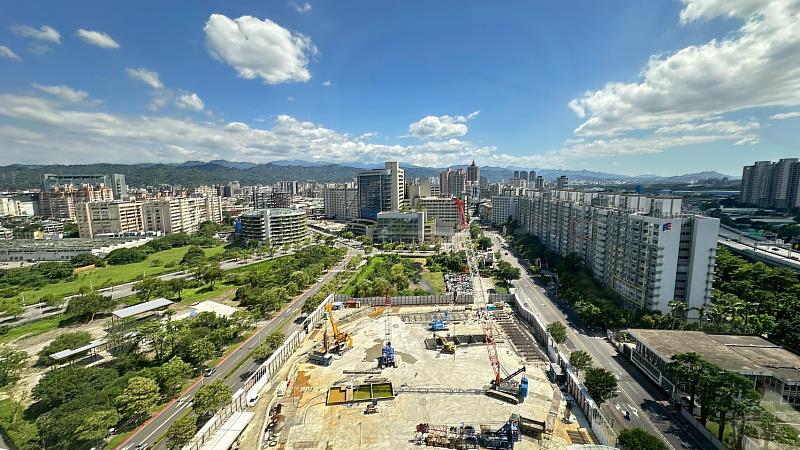 信義房屋表示,遠東通訊園區的持續開發、亞東醫院的量能擴增,顯示在地商圈仍有不小的成長潛力。
