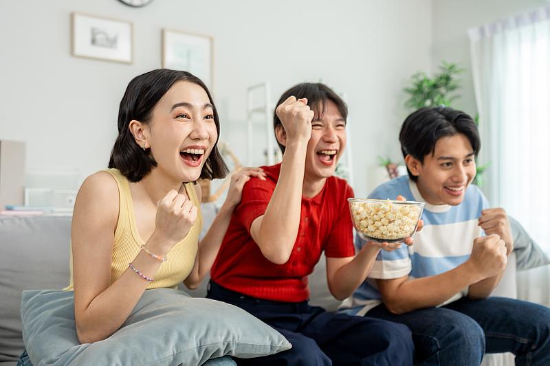 熱血棒球月 中嘉寬頻應援零時差 辦光纖享DAZN免費