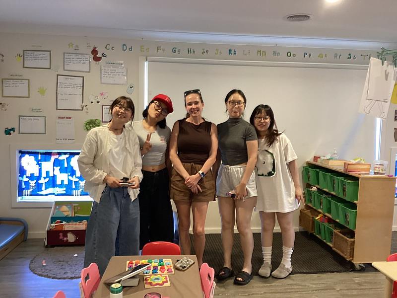 元培護理系學生在澳洲托兒中心實習,態度認真受當地教師肯定。