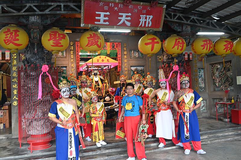 延續逾半世紀 堅持傳統 忠合宮什家將登錄臺東縣無形文化資產 饒慶鈴親自授證