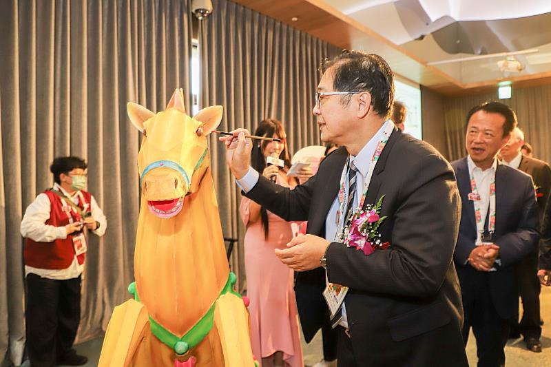 矯正機關花燈競賽成績揭曉，新竹監獄「童話」奪燈王、整體獲獎率逾5成