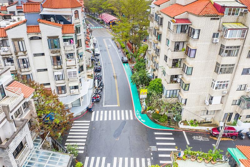 通學步道空景。