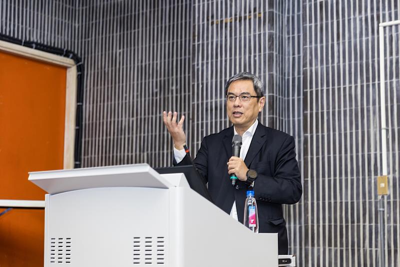 李鐘培董事長強調研發唯有在兼顧商業價值時，才能達成大規模的商業效益。