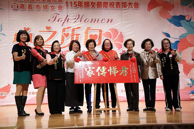 模範婆媳的張淑真及黃惠敏