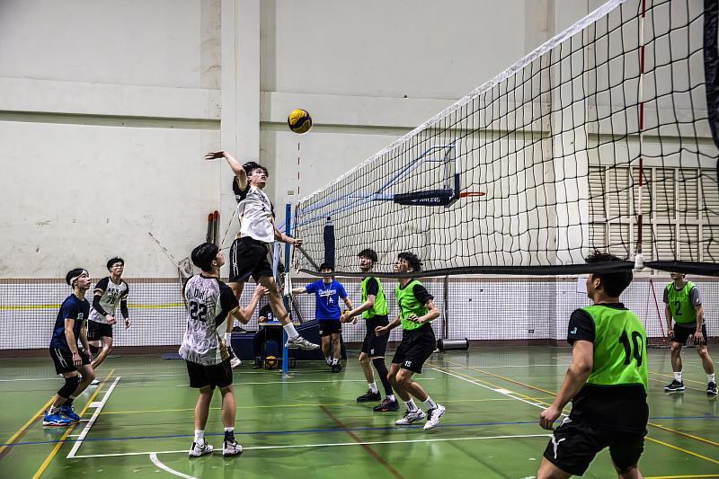 嘉藥系際盃排球決賽展現嘉藥學子的蓬勃朝氣。