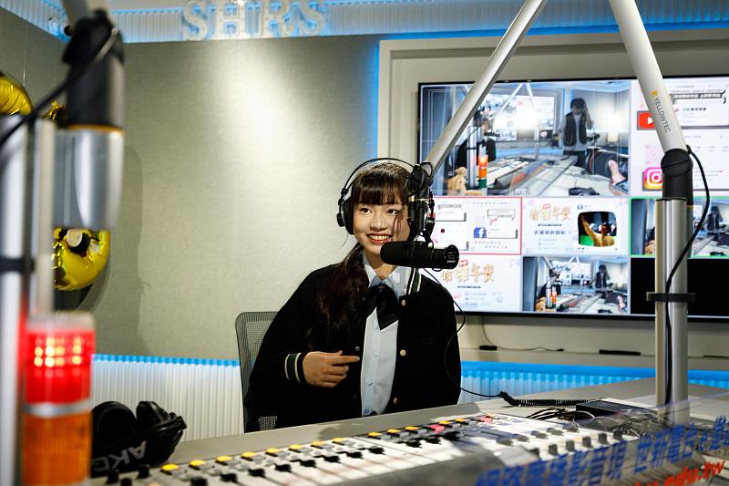 世新廣播電台面向全校開放甄選主持人，成為各系所培養跨域專業場域。（世新大學提供）
