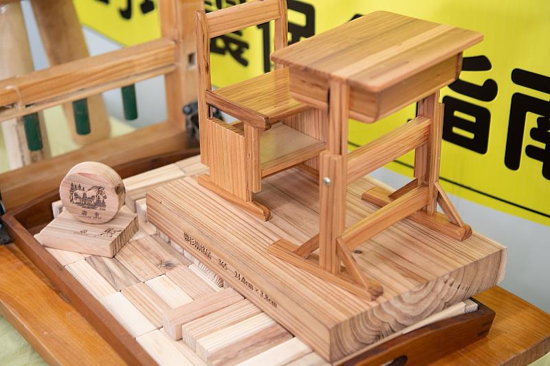 會呼吸的學習環境 嘉義市木都靈魂 從國產課桌椅開始