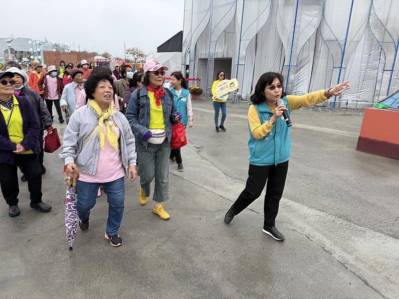 2026台灣燈會在嘉義 竹崎衛生所攜老扶幼看燈去