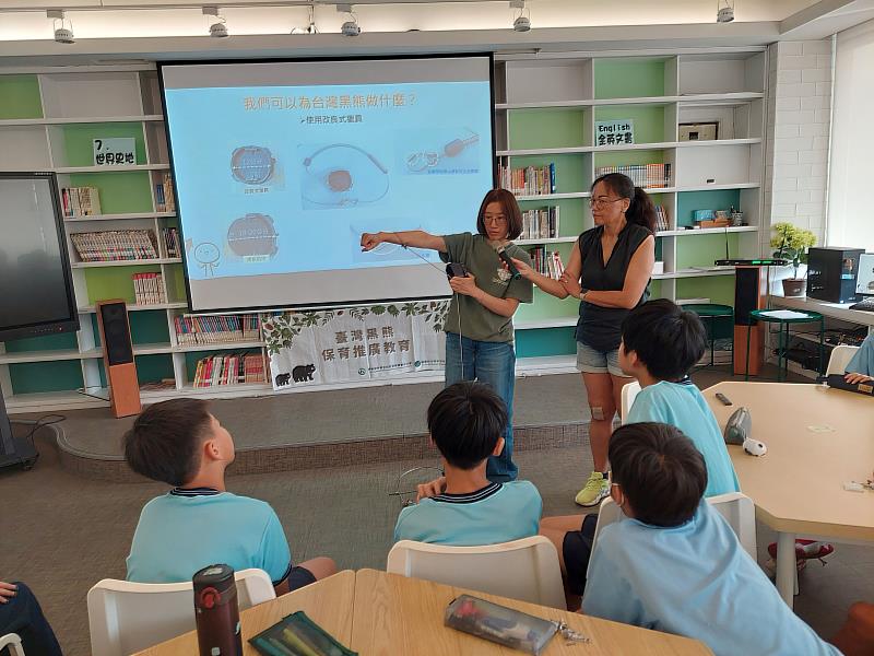 講師說明改良式獵具操作、原理及改良式獵具與獸夾等傳統獵具之差異性。