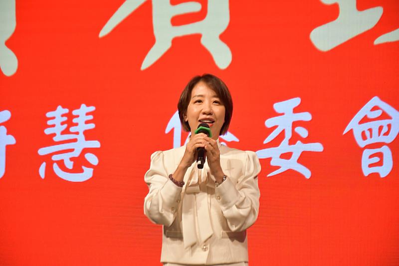 僑務委員會副委員長李姸慧致詞。